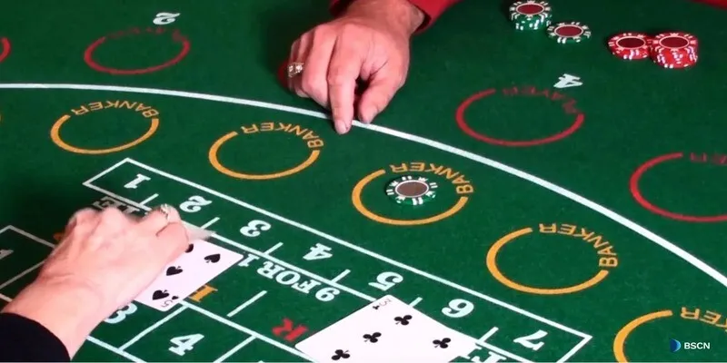 Mục tiêu của baccarat là đoán cửa gần 9